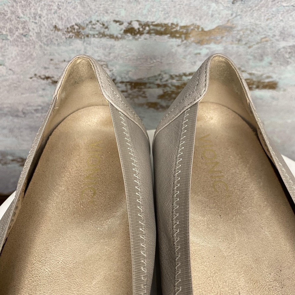 Vionic Ballet Flat Shoes Womens Size 10 Beige Leather Comfort CAROLLAVS323 - Picture 9 of 11